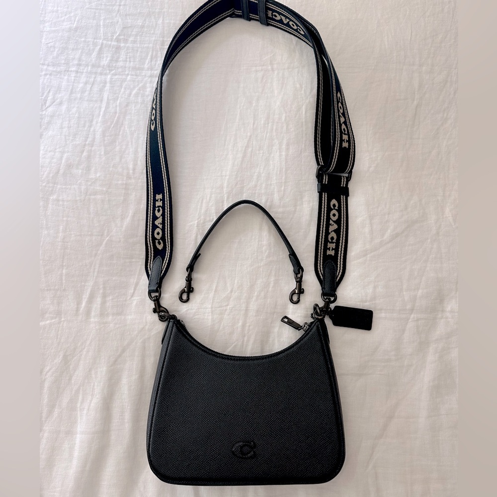 Brand new authentic coach hand bag